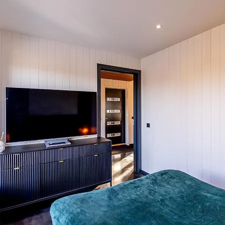 Hubane Suvemaja Vohandu Joe Laehistel *